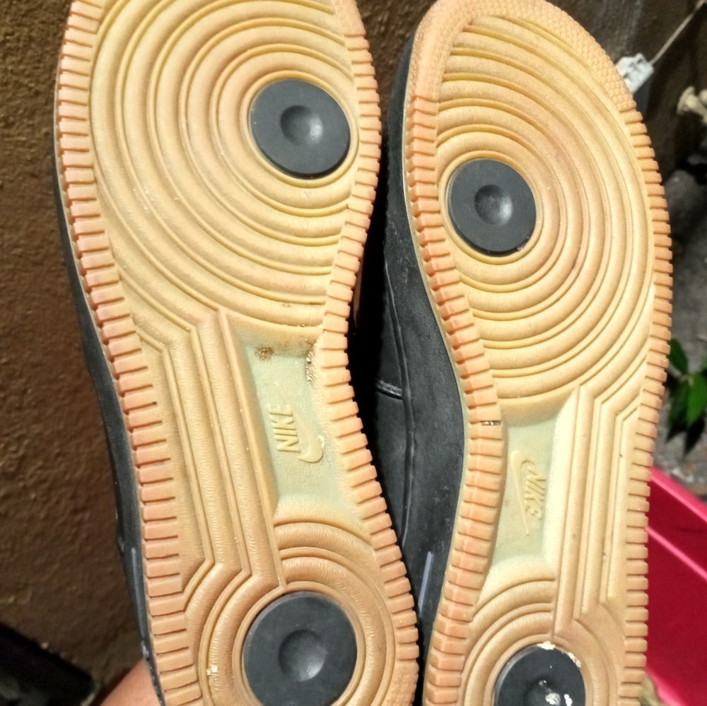 Sneakers - Picture 8 of 16